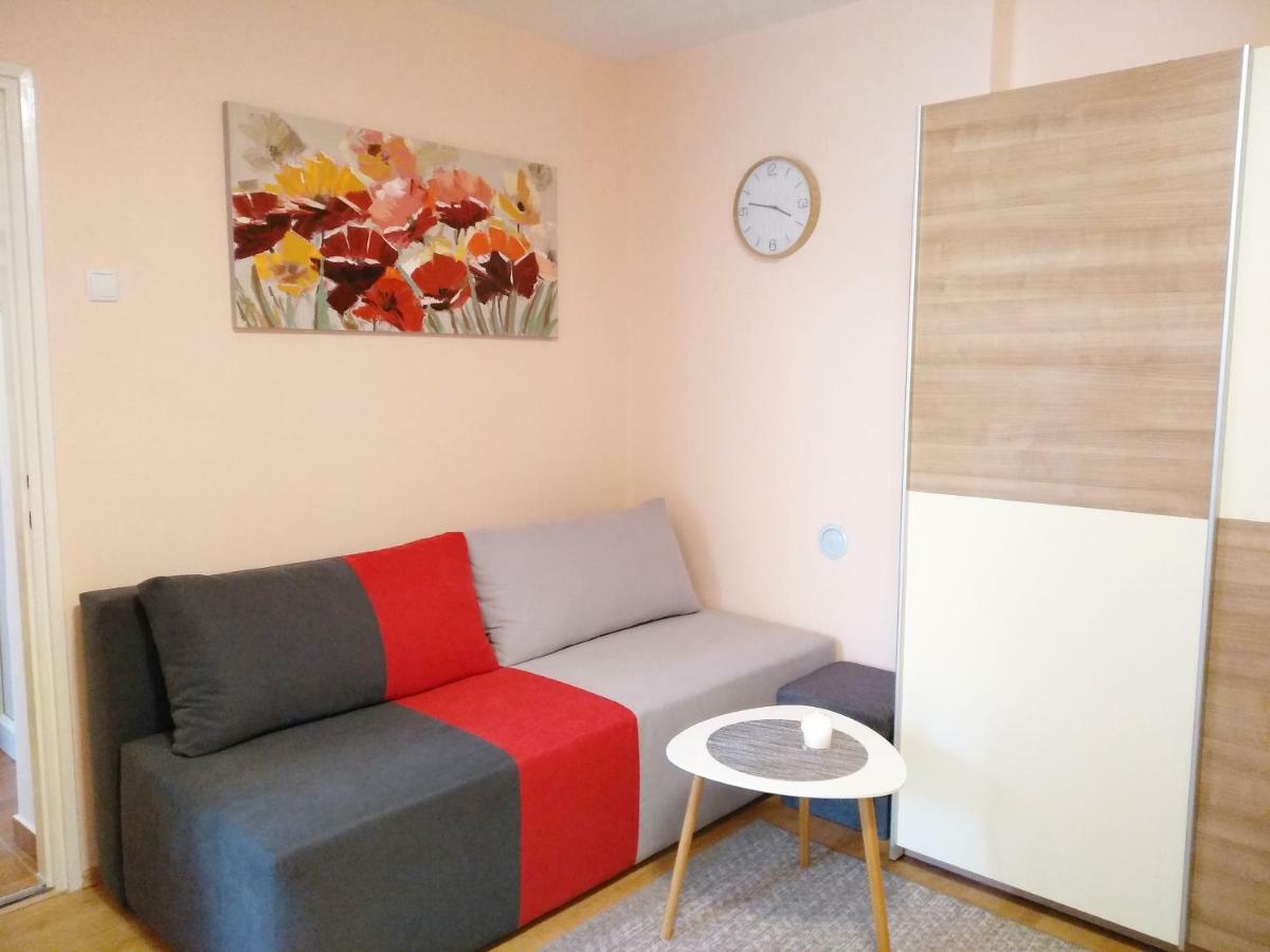 Sunray Studio Apartment ซาเกร็บ ภายนอก รูปภาพ